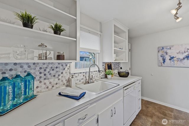 4027 52nd Avenue SW, Seattle, WA 98116