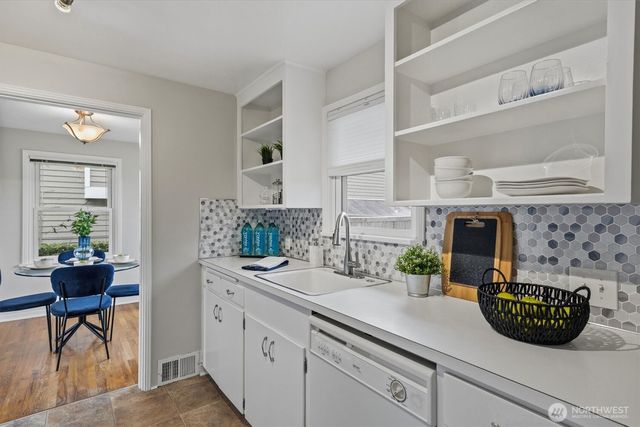 4027 52nd Avenue SW, Seattle, WA 98116