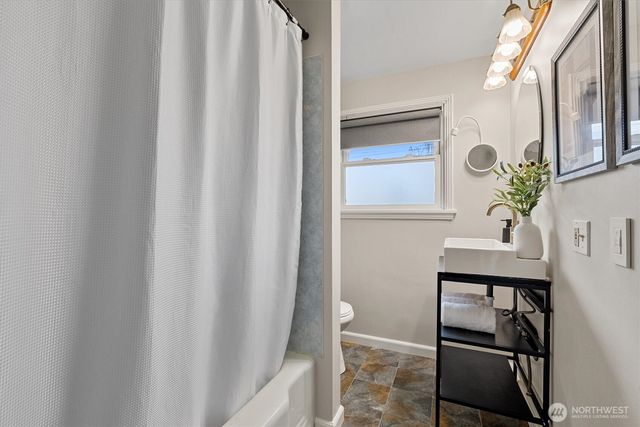 4027 52nd Avenue SW, Seattle, WA 98116