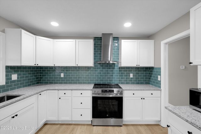 1417 Cloverhills Dr, Louisville, KY 40216