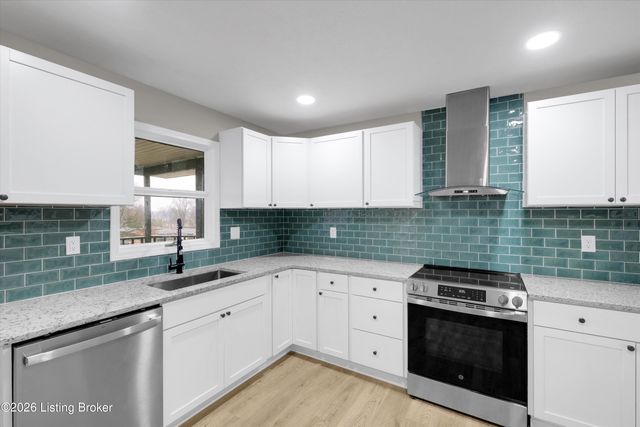 1417 Cloverhills Dr, Louisville, KY 40216