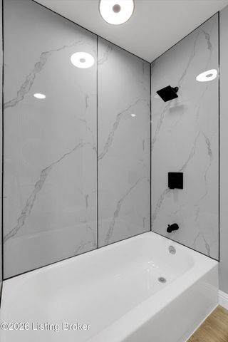 1417 Cloverhills Dr, Louisville, KY 40216