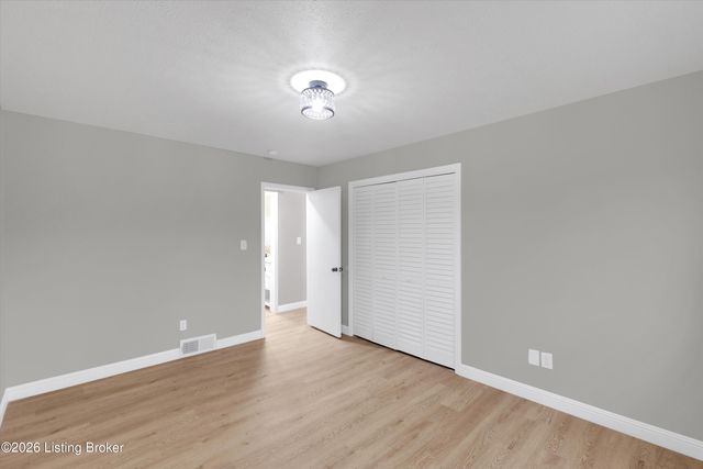 1417 Cloverhills Dr, Louisville, KY 40216