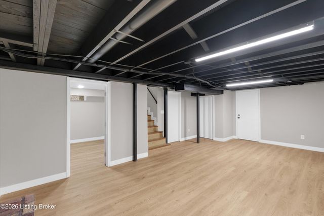 1417 Cloverhills Dr, Louisville, KY 40216