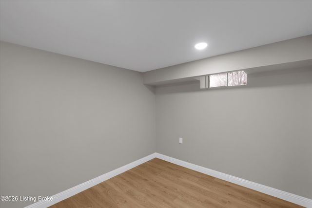 1417 Cloverhills Dr, Louisville, KY 40216