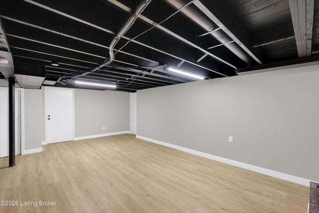 1417 Cloverhills Dr, Louisville, KY 40216