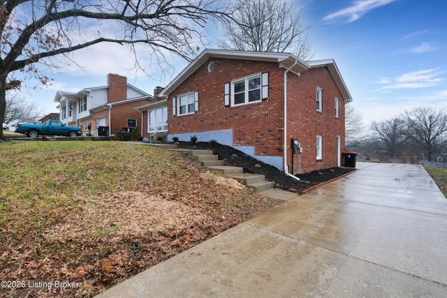 1417 Cloverhills Dr, Louisville, KY 40216