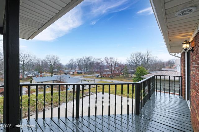 1417 Cloverhills Dr, Louisville, KY 40216