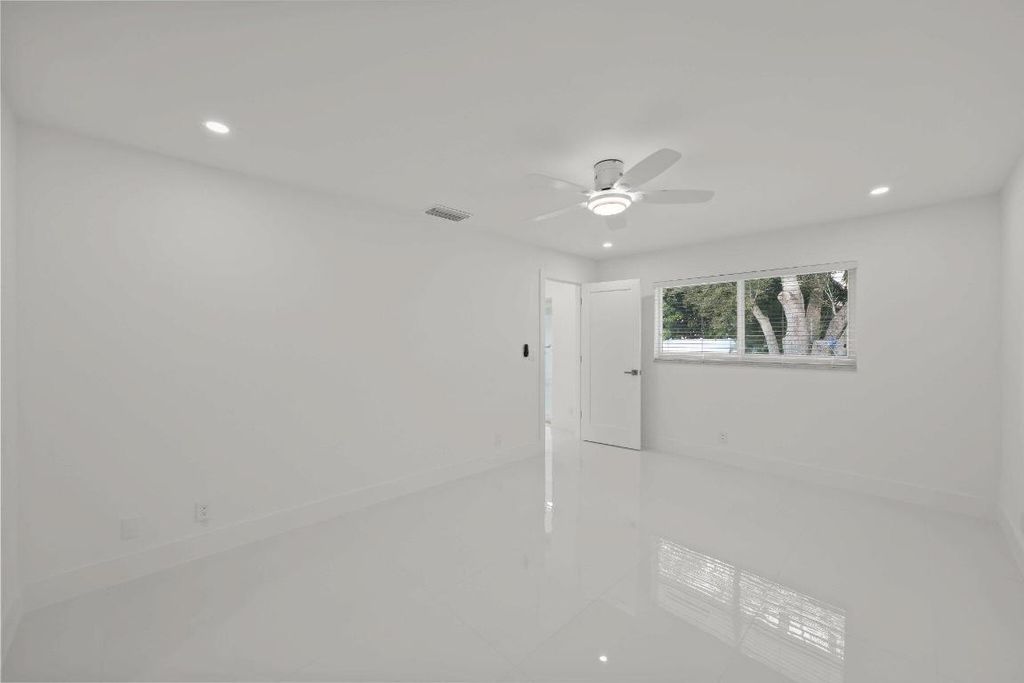 Image 47 of property listing at 979 NW 8th Street, Boca Raton, FL 33486