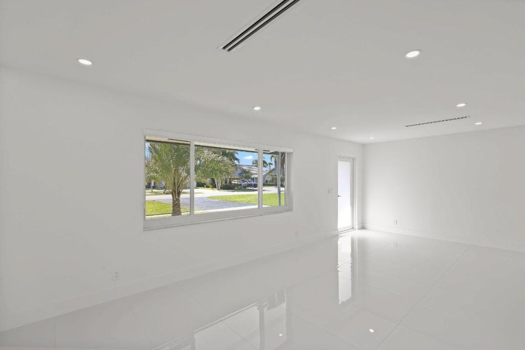 Image 52 of property listing at 979 NW 8th Street, Boca Raton, FL 33486