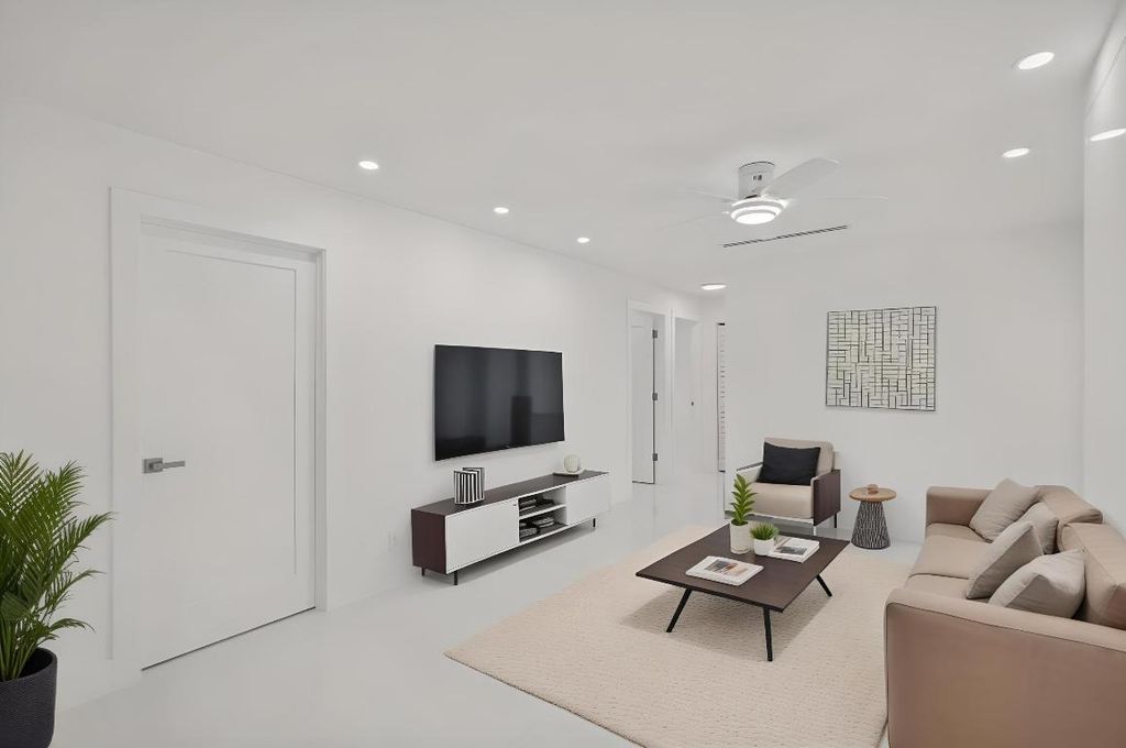 Image 56 of property listing at 979 NW 8th Street, Boca Raton, FL 33486