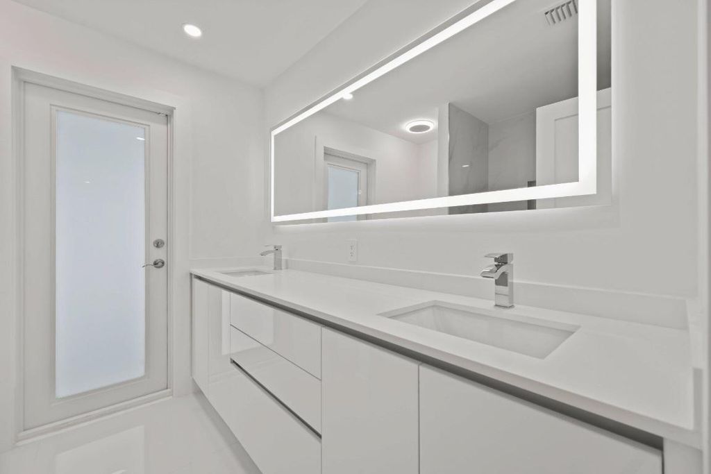 Image 62 of property listing at 979 NW 8th Street, Boca Raton, FL 33486