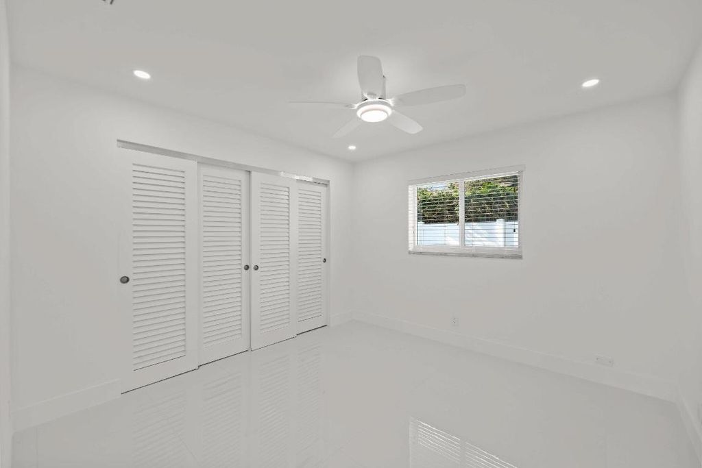 Image 67 of property listing at 979 NW 8th Street, Boca Raton, FL 33486