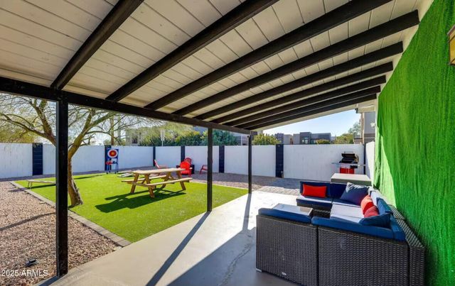 1027 S SIESTA Lane, Tempe, AZ 85281