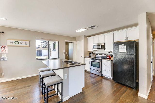 1027 S SIESTA Lane, Tempe, AZ 85281