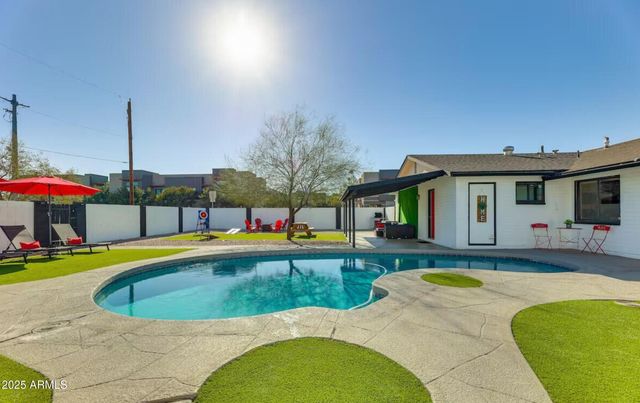 1027 S SIESTA Lane, Tempe, AZ 85281