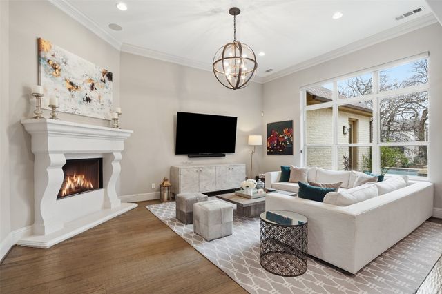 6714 Williamson Road, Dallas, TX 75214