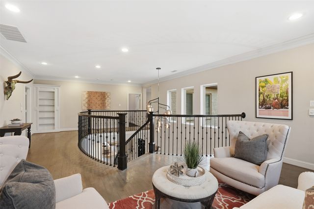 6714 Williamson Road, Dallas, TX 75214