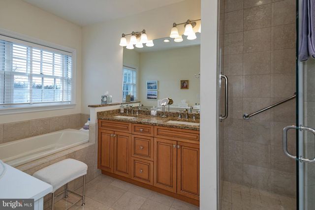 132 VICTORIA MEWS, Princeton, NJ 08542