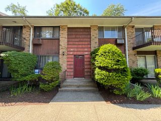 111 Kennedy Drive 111, Bridgeport, CT 06606