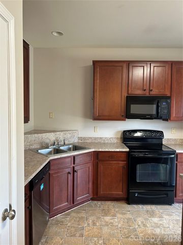 11751 Stockdale Court, Pineville, NC 28134