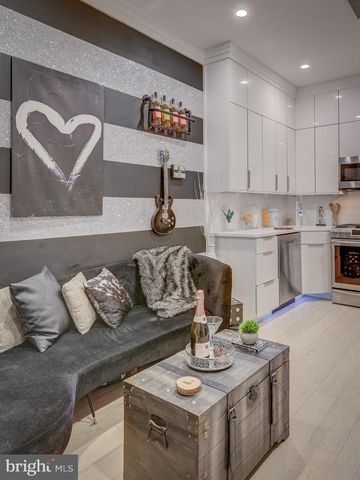 3527 14th St NW Unit 2, Washington, DC 20010