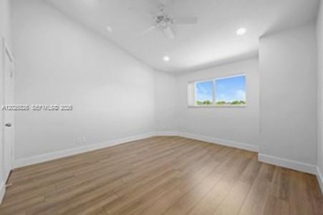 3425 NW 44th Street 204, Oakland Park, FL 33309