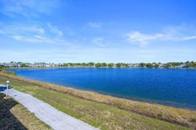 3425 NW 44th Street 204, Oakland Park, FL 33309