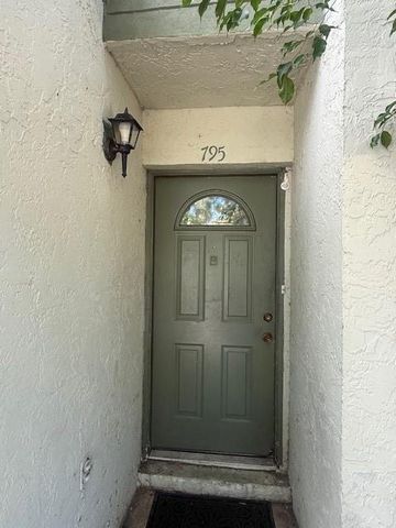 795 Crystal Lake Drive 795, Deerfield Beach, FL 33064