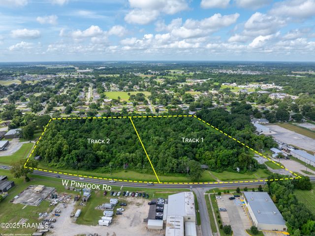 3744 W Pinhook Road, Broussard, LA 70518