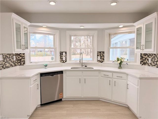 313 Woodbridge DR, Chesapeake, VA 23322