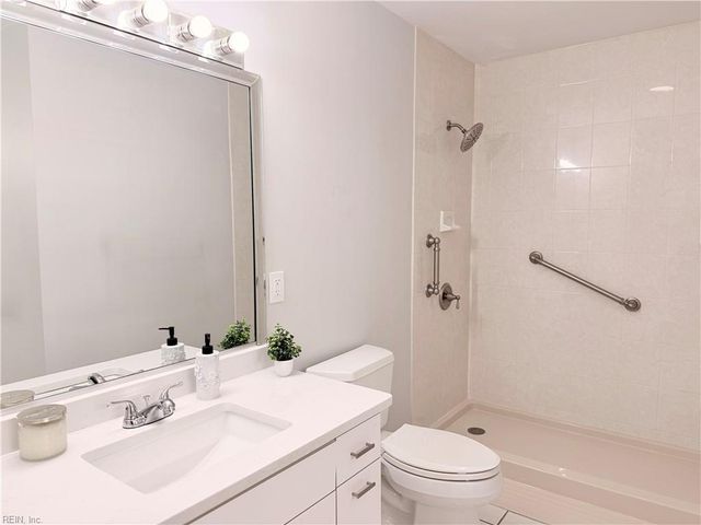 313 Woodbridge DR, Chesapeake, VA 23322