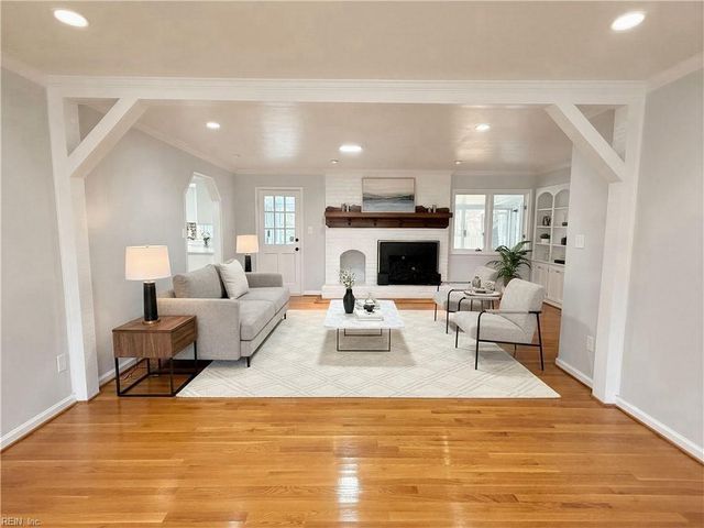 313 Woodbridge DR, Chesapeake, VA 23322