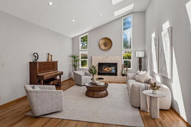 20096 CHATEAU Drive, Saratoga, CA 95070