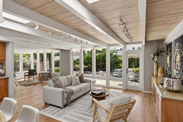 20096 CHATEAU Drive, Saratoga, CA 95070