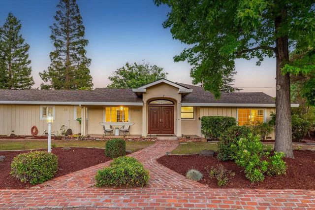 20096 CHATEAU Drive, Saratoga, CA 95070