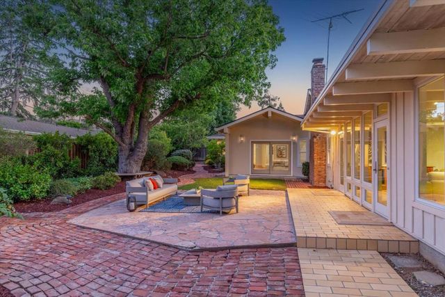 20096 CHATEAU Drive, Saratoga, CA 95070