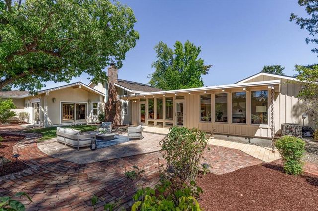 20096 CHATEAU Drive, Saratoga, CA 95070