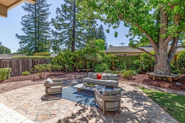 20096 CHATEAU Drive, Saratoga, CA 95070