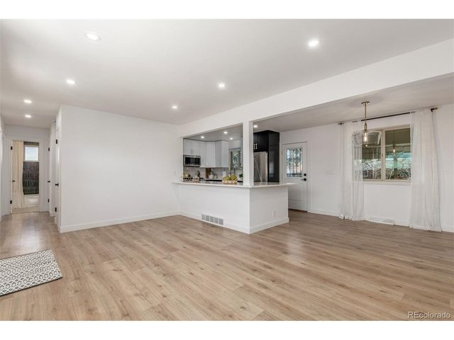 2068 S Zenobia St, Denver, CO 80219