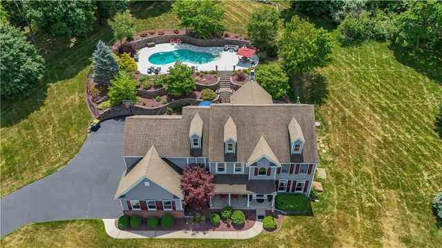 2760 Valley View Road, Hellertown Boro, PA 18055