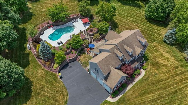 2760 Valley View Road, Hellertown Boro, PA 18055