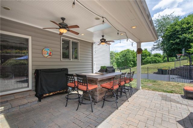 2760 Valley View Road, Hellertown Boro, PA 18055