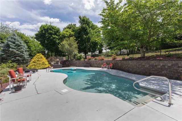 2760 Valley View Road, Hellertown Boro, PA 18055