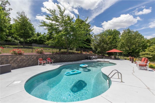2760 Valley View Road, Hellertown Boro, PA 18055