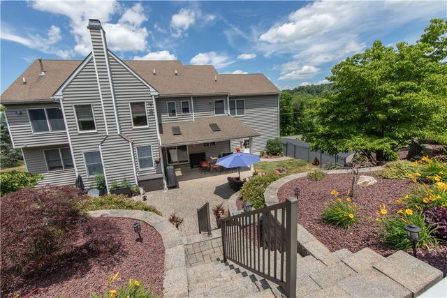 2760 Valley View Road, Hellertown Boro, PA 18055