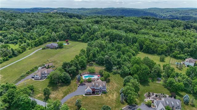 2760 Valley View Road, Hellertown Boro, PA 18055