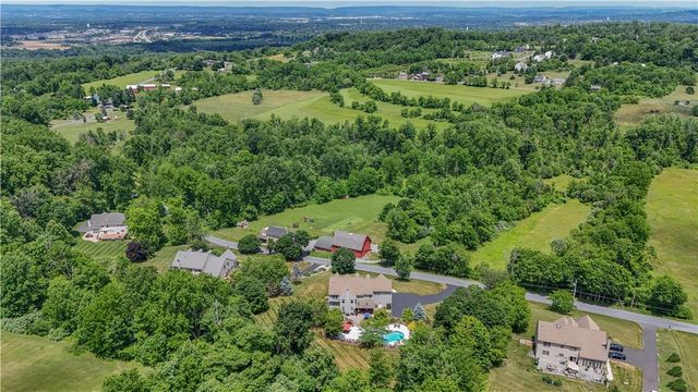 2760 Valley View Road, Hellertown Boro, PA 18055