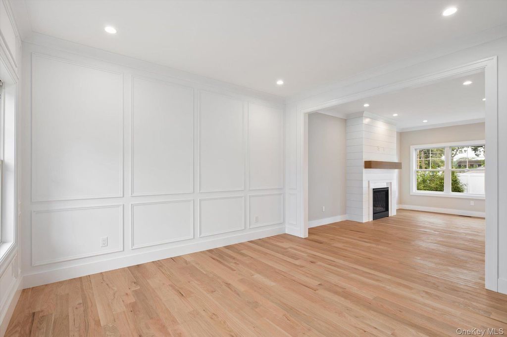 111 Jackson Avenue, Massapequa Park, NY 11762 — photo 4