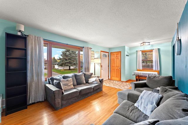 7169 Clay Avenue, Inver Grove Heights, MN 55076